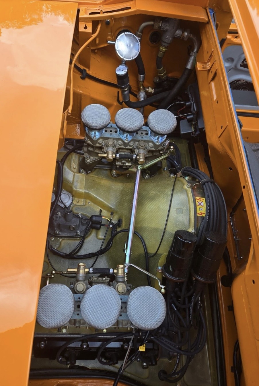 914-6 Amber Fiberglass Engine Surrounds Set